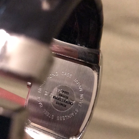 Watch - Picture 3 of 3